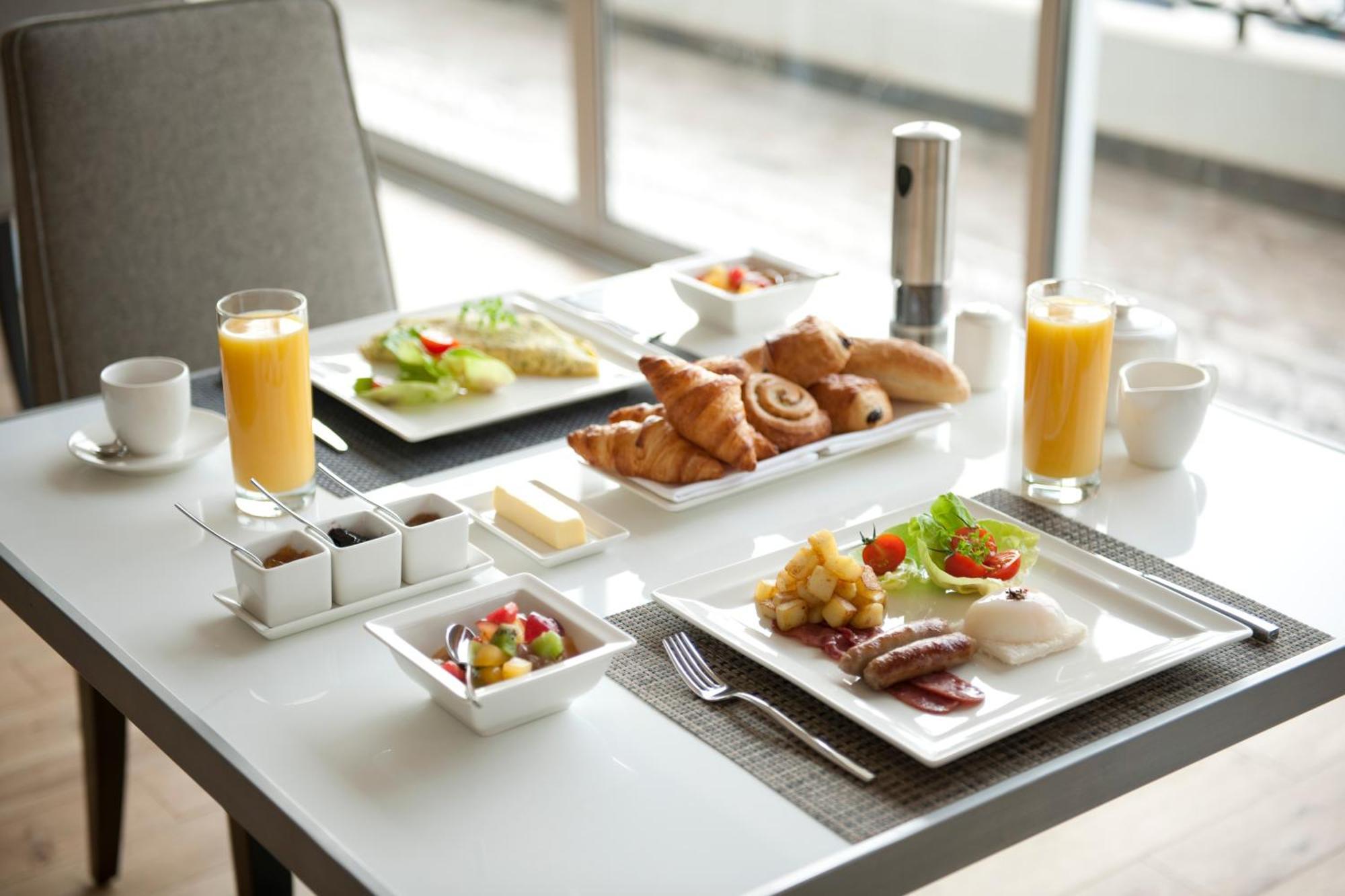 K108 Hotel Doha Bagian luar foto