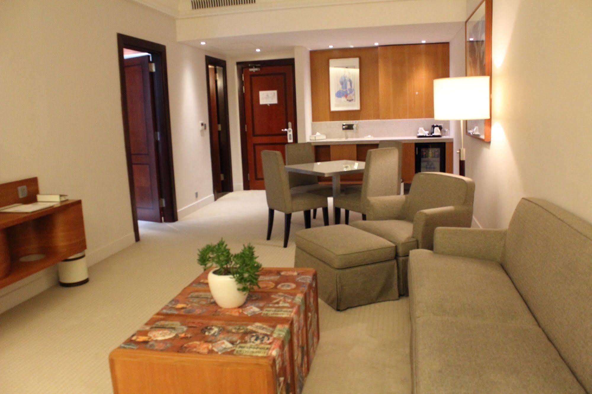 K108 Hotel Doha Bagian luar foto