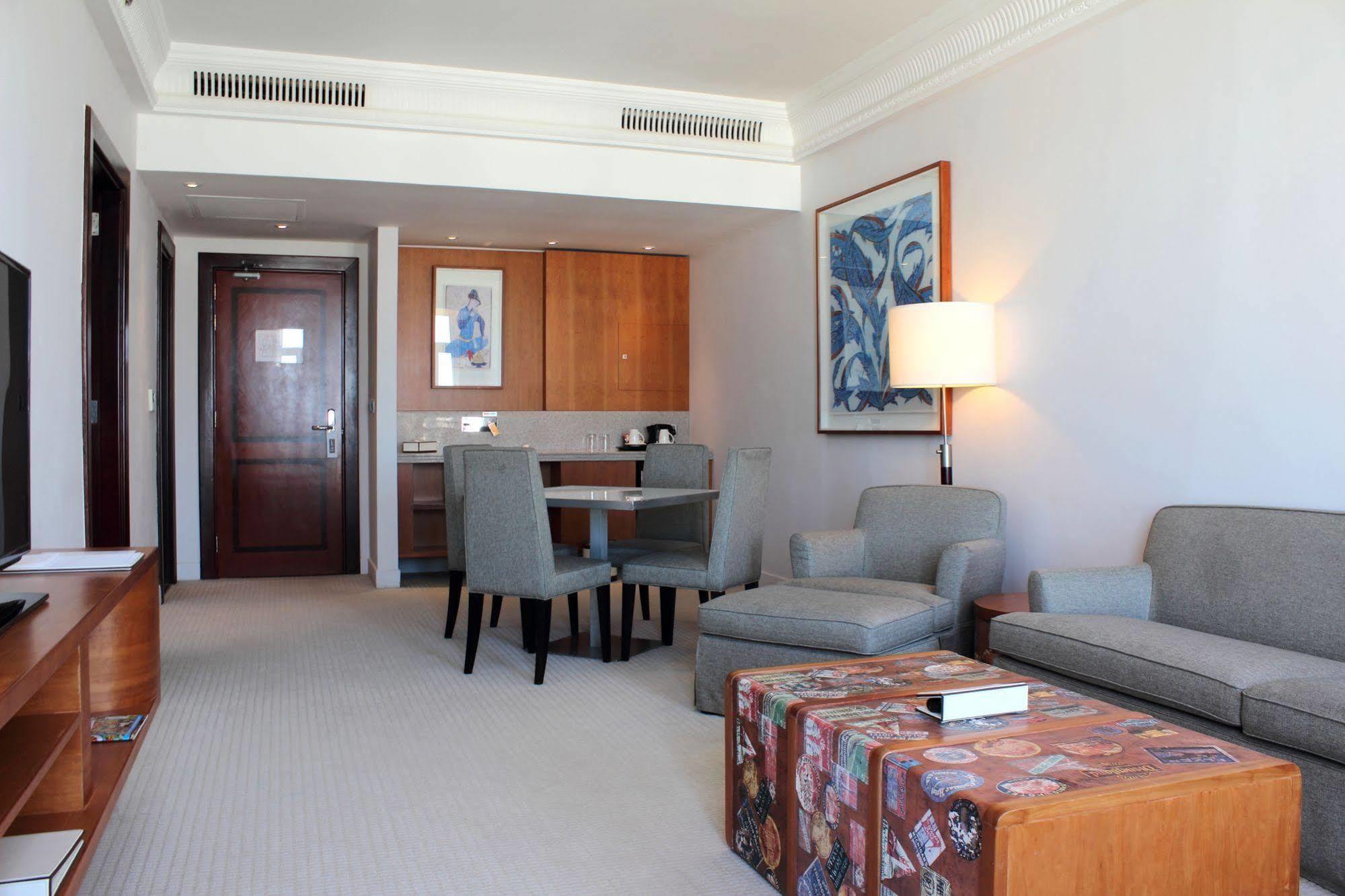 K108 Hotel Doha Bagian luar foto